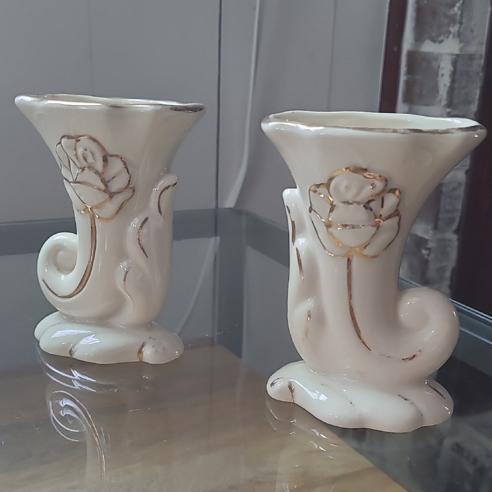Elegant Cream Ceramic Vases